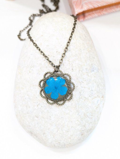 Pendentif véritable fleur de verveine bleue turquoise Célia