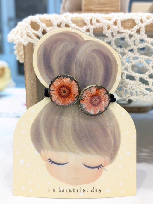 Bijoux de cheveux vraies fleurs Clem