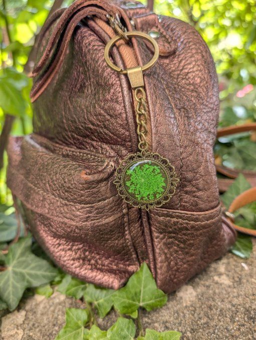 Porte-clés vraie fleur de dentelle verte Jade